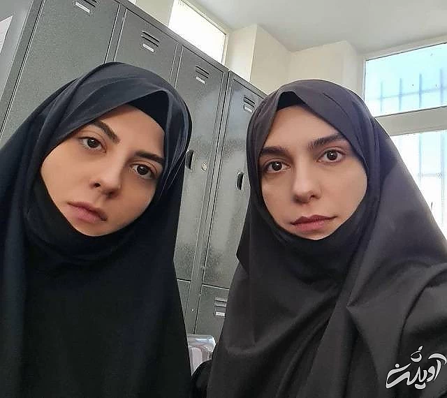 تیپ دهه شصتی الیکا عبدالرزاقی و مهسا طهماسبی الیکا عبدالرزاقی و مهسا طهماسبی